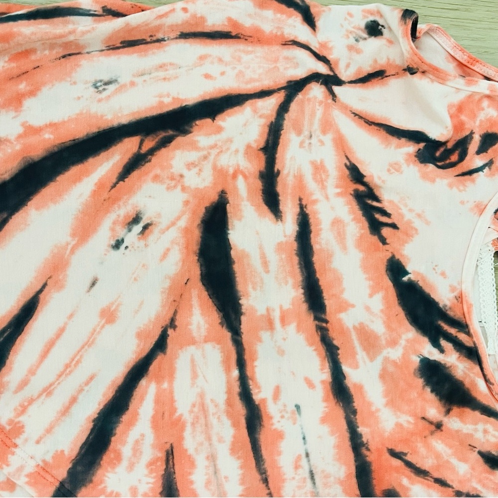 Green Dragon Tie Dye Tank Top - Picture 5 of 11